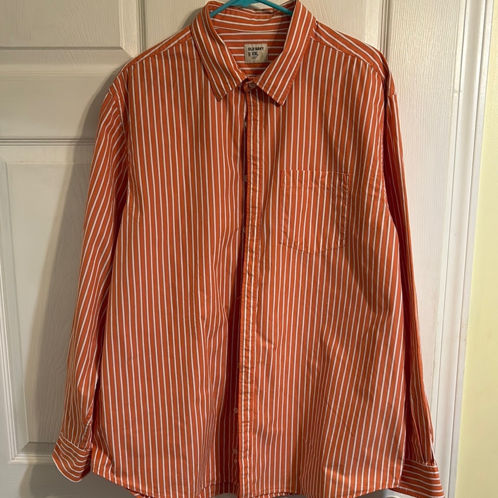 Old Navy Men’s striped button down shirt in orange and white size XXL